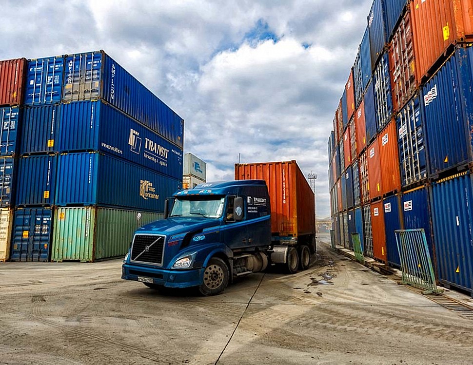 Как осуществляются контейнерные перевозки из Европы в Россию